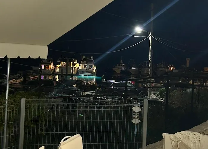 公寓 Viktora's House 希马拉